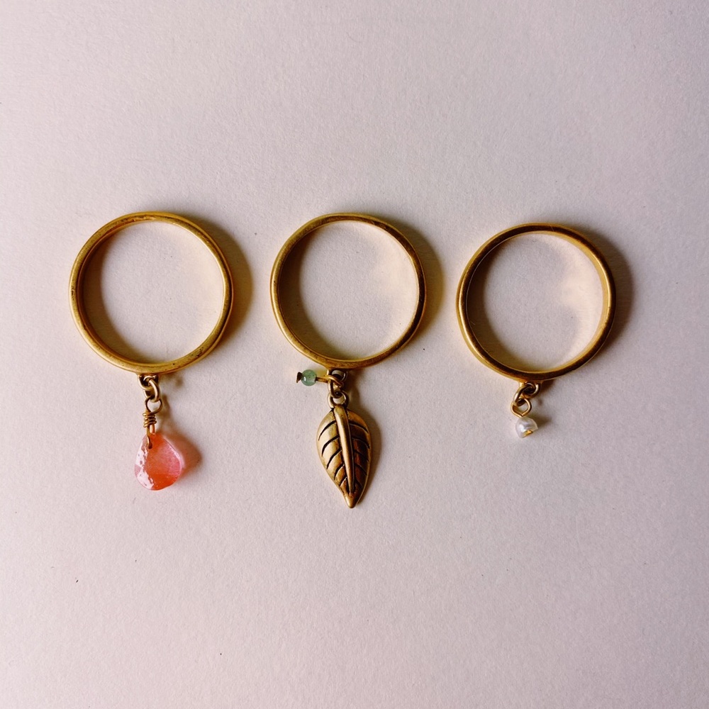 Stackable gold rings - Picture 1 of 1